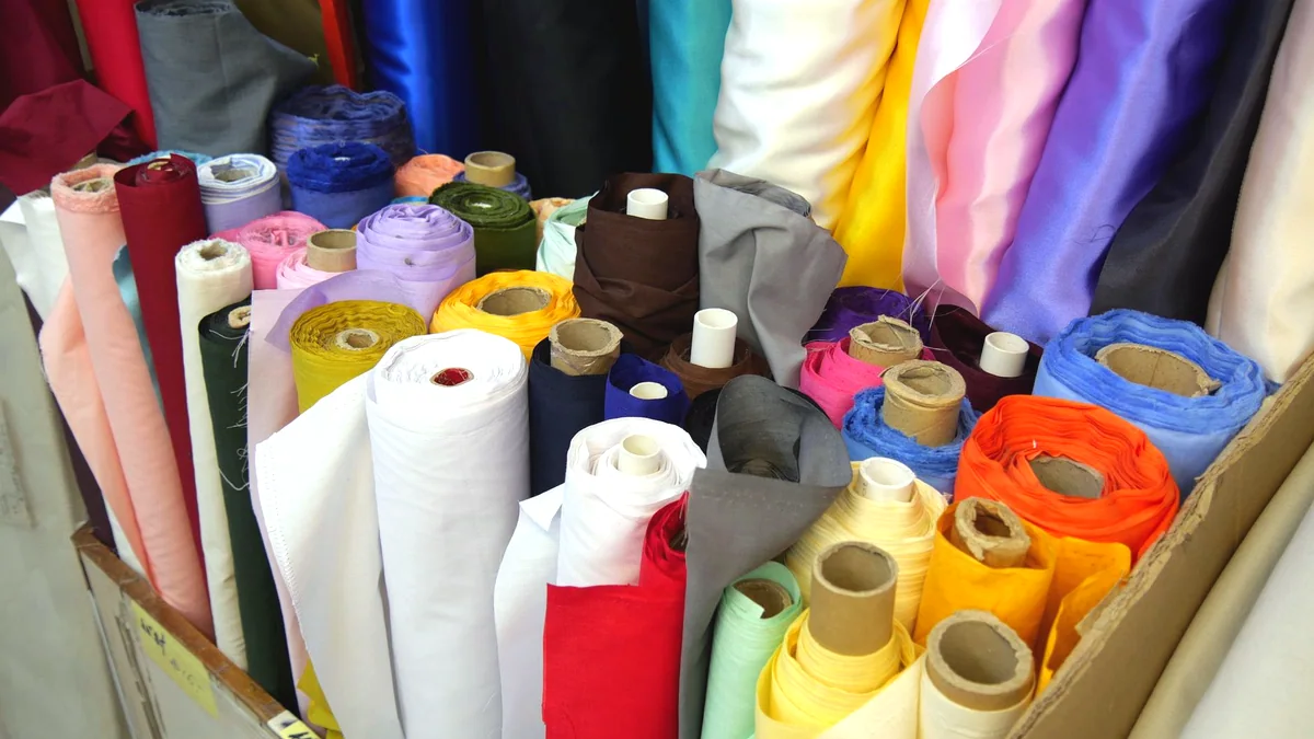 Materiale textile: cum recunosti si intretii fiecare tesatura.